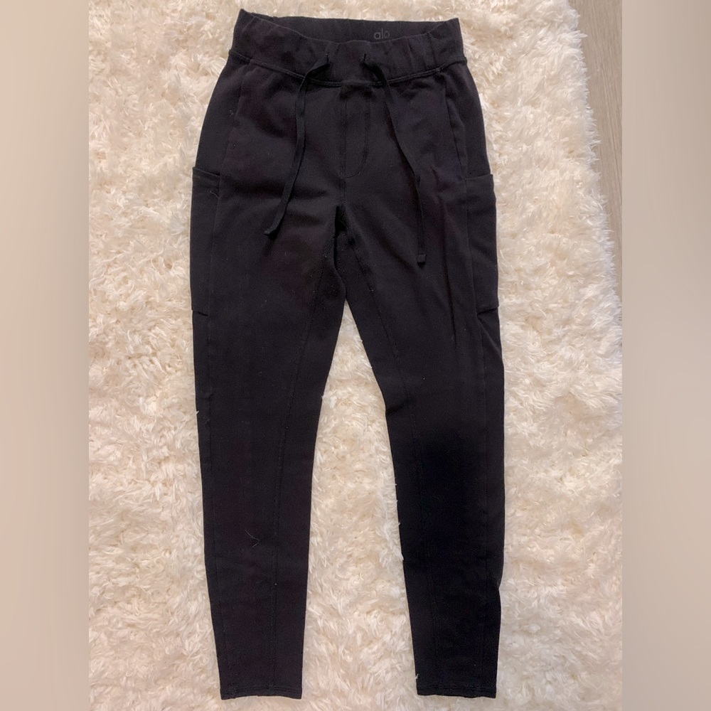 Alo Yoga 7/8 Checkpoint Leggings with Pockets - Sleek & Versatile